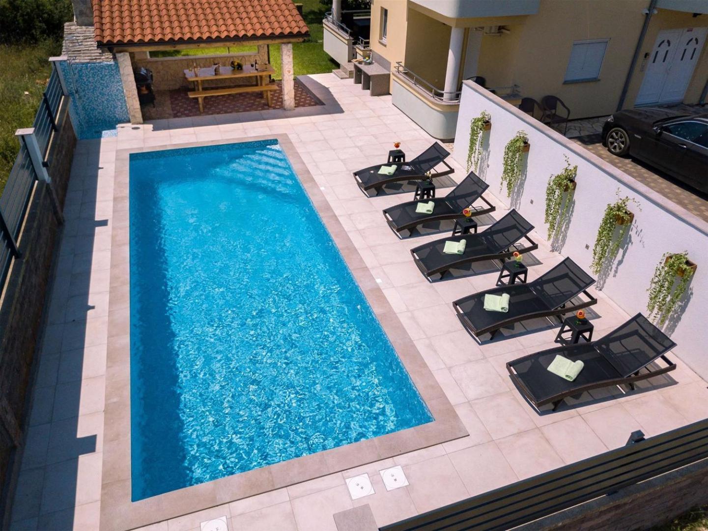 Villa Vita Apartments & Studios With Common Pool Valbandon Exteriér fotografie