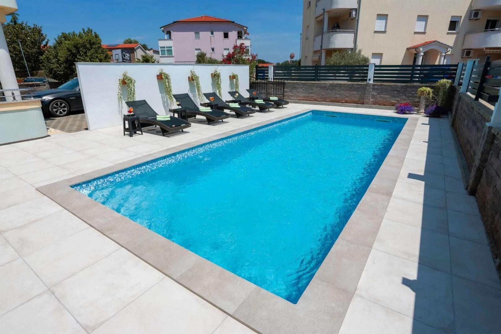 Villa Vita Apartments & Studios With Common Pool Valbandon Exteriér fotografie
