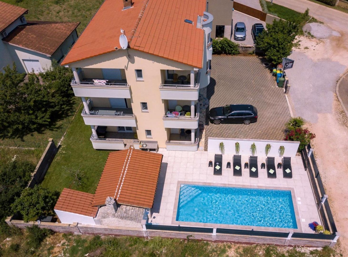 Villa Vita Apartments & Studios With Common Pool Valbandon Exteriér fotografie